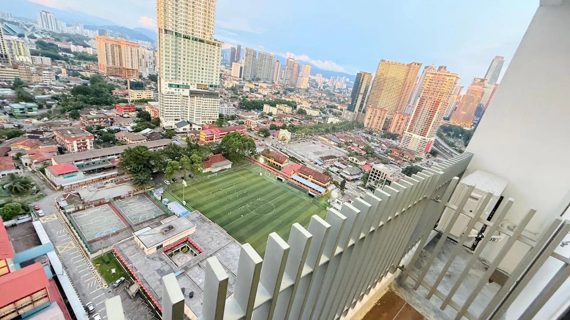 Infinitum Service Suites Klcc Homestay 쿠알라룸푸르 아파트