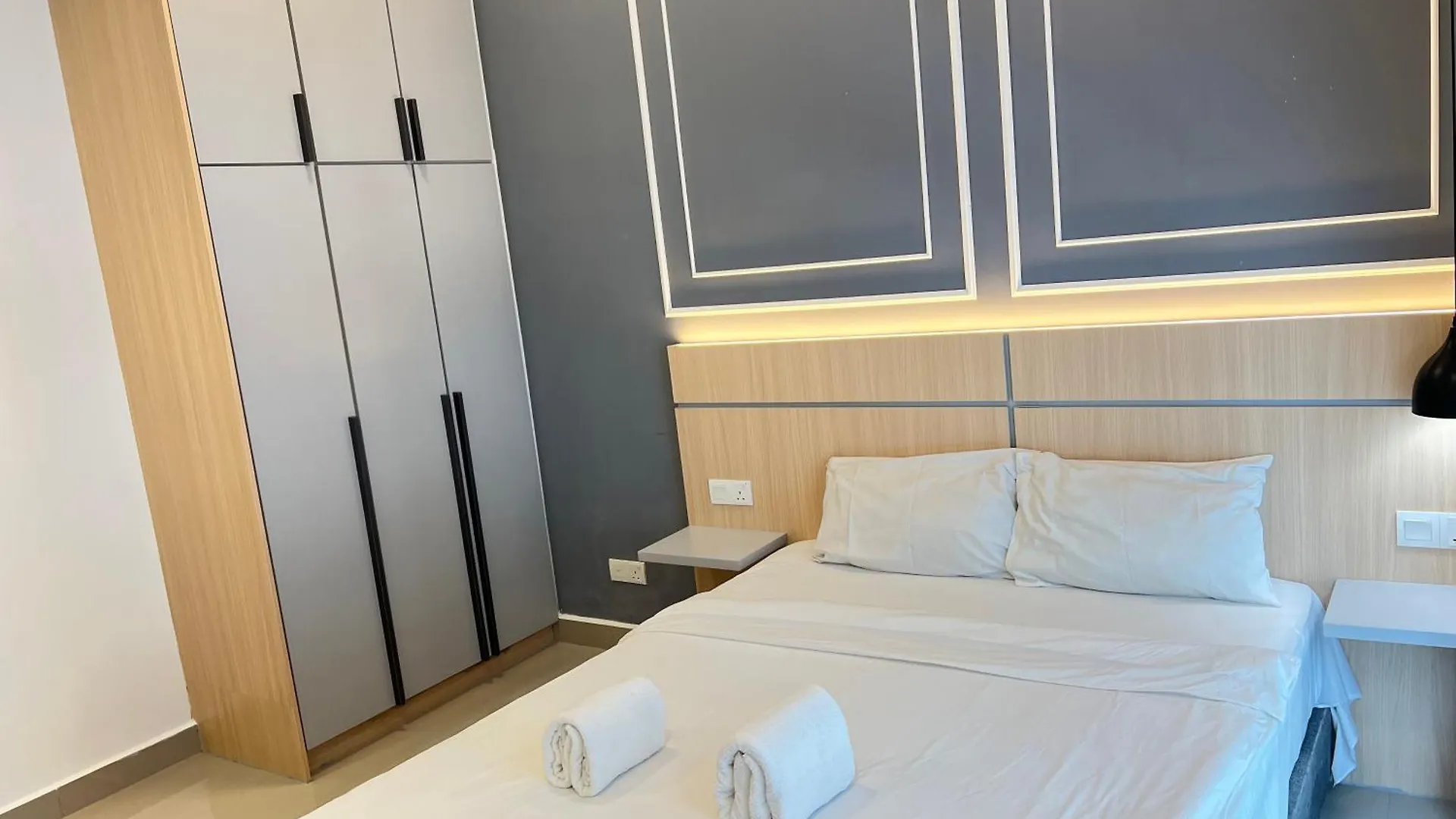 아파트 Infinitum Service Suites Klcc Homestay 쿠알라룸푸르